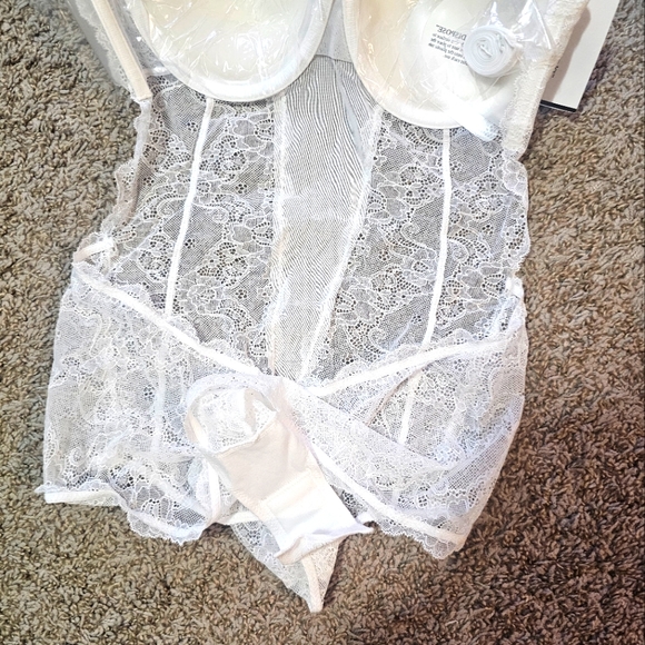 Fashion Forms Lace Backless Strapless Bridal Bodysuit - Picture 7 of 7